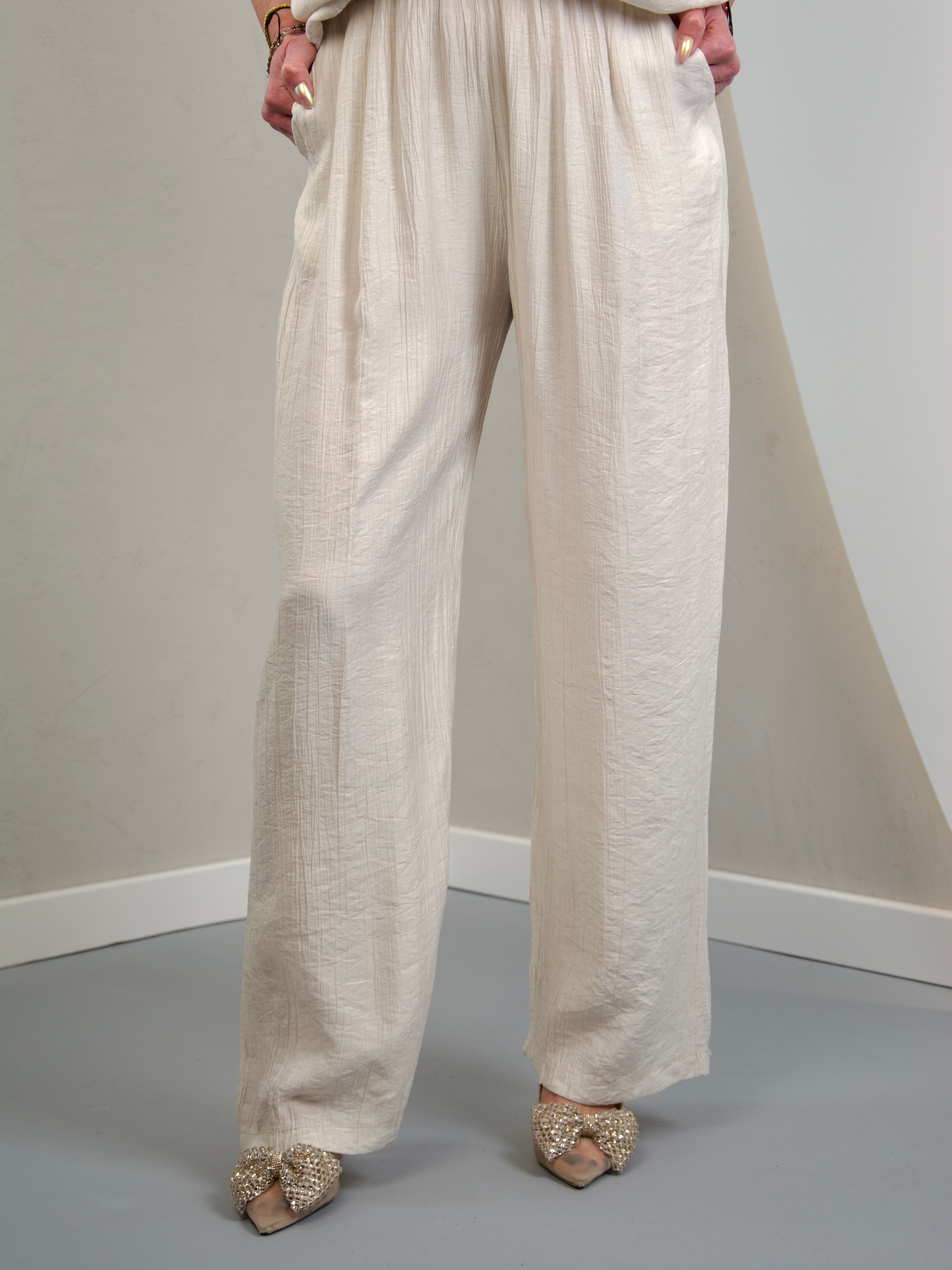 Wide-leg trousers