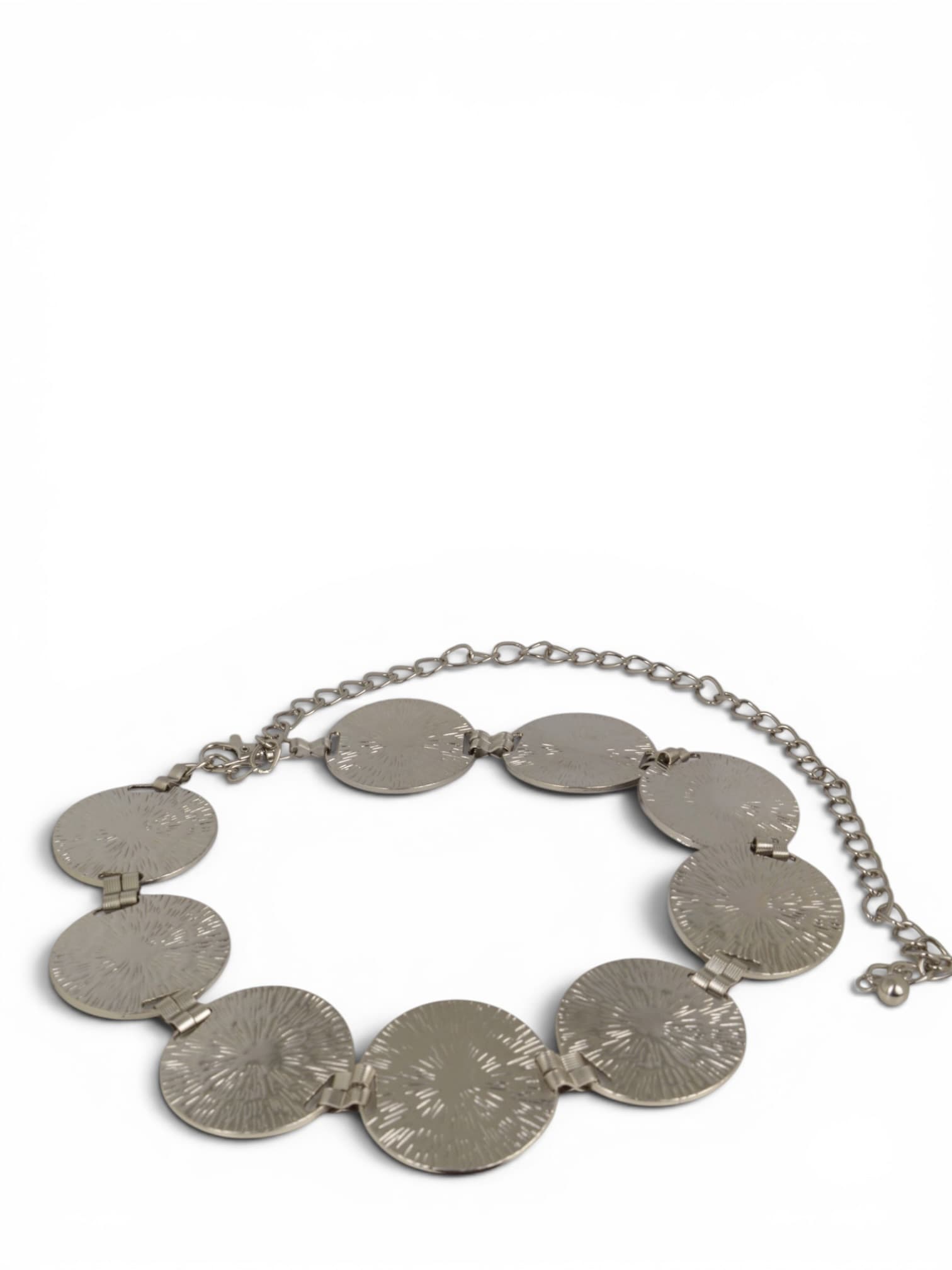 A belt with silver wheels