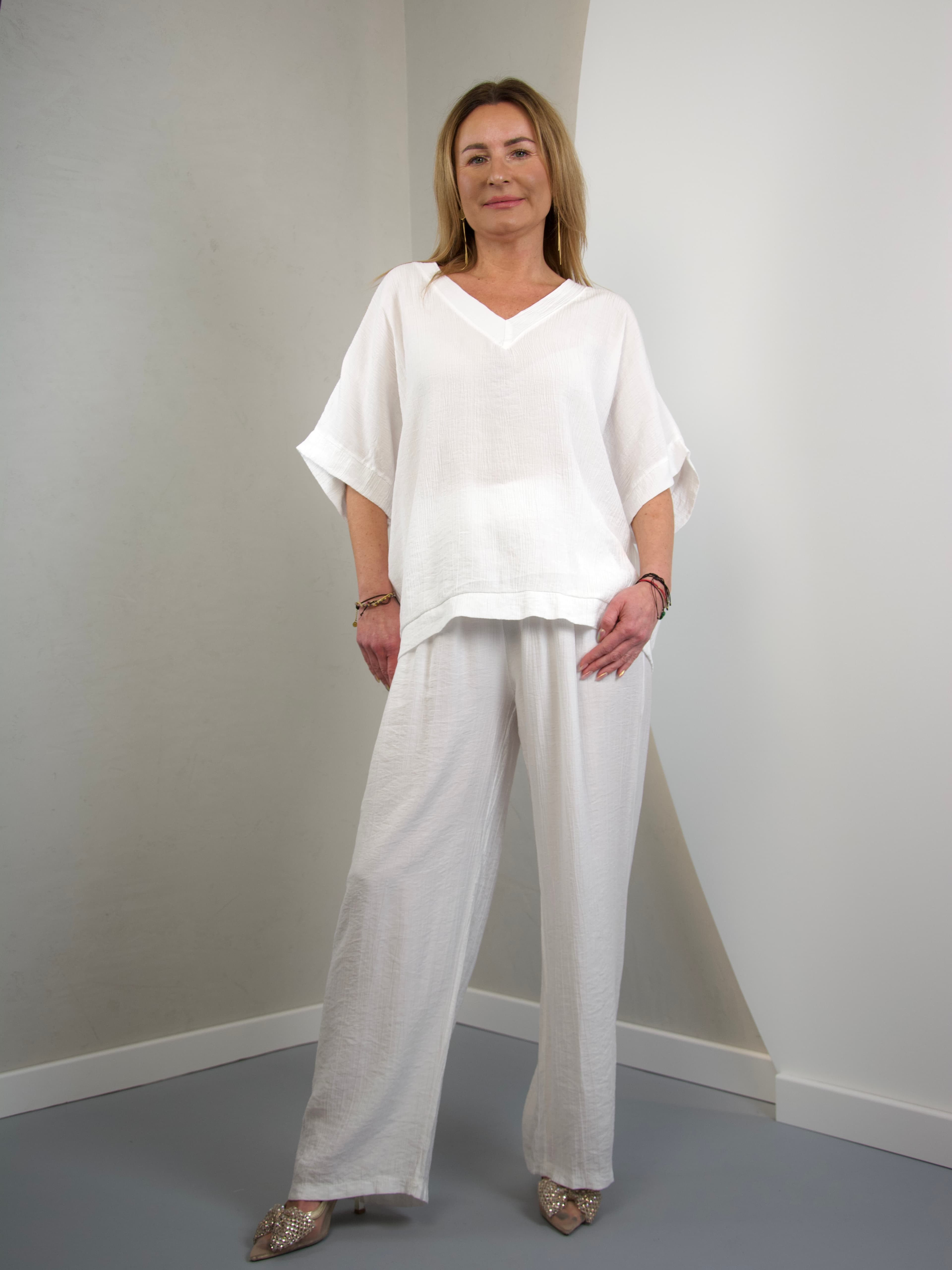 Wide-leg trousers
