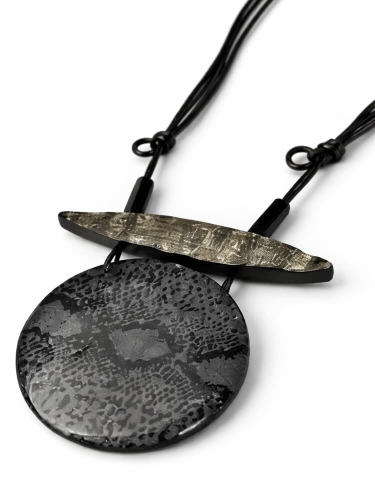Black pendant with a round stone Alex Max