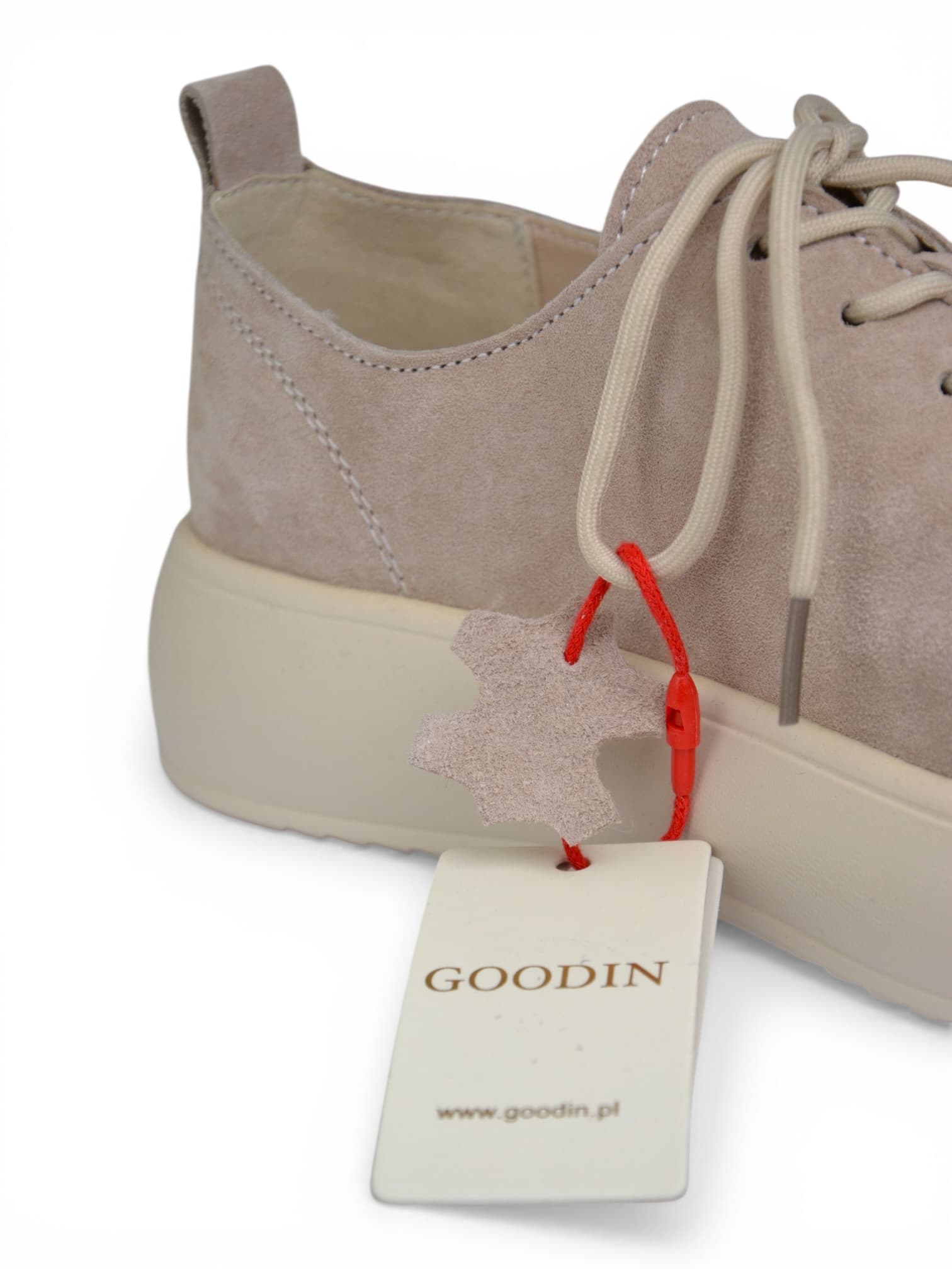 Buty zamszowe na grubej podeszwie