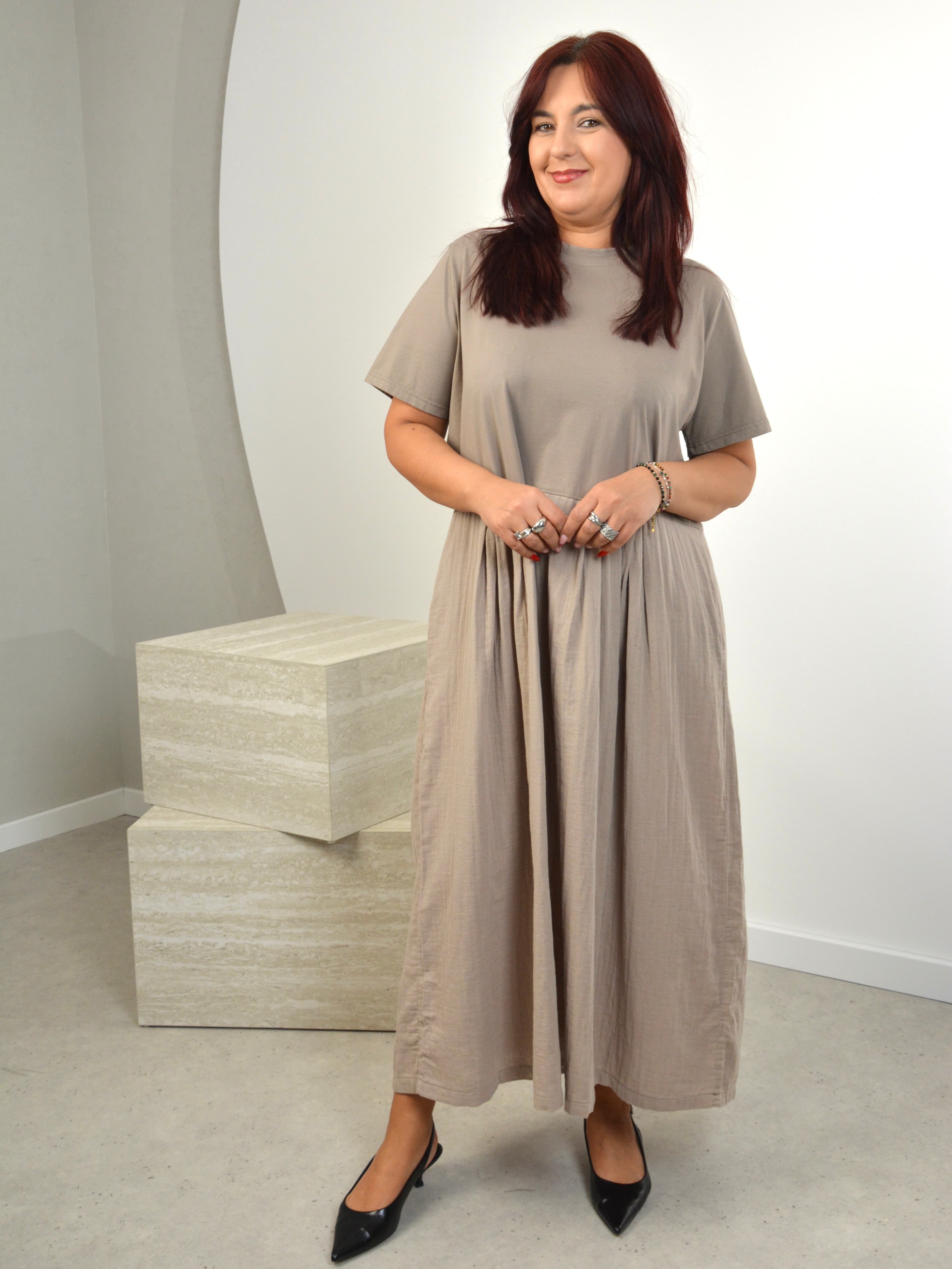 Sukienka z bawełnianym dołem