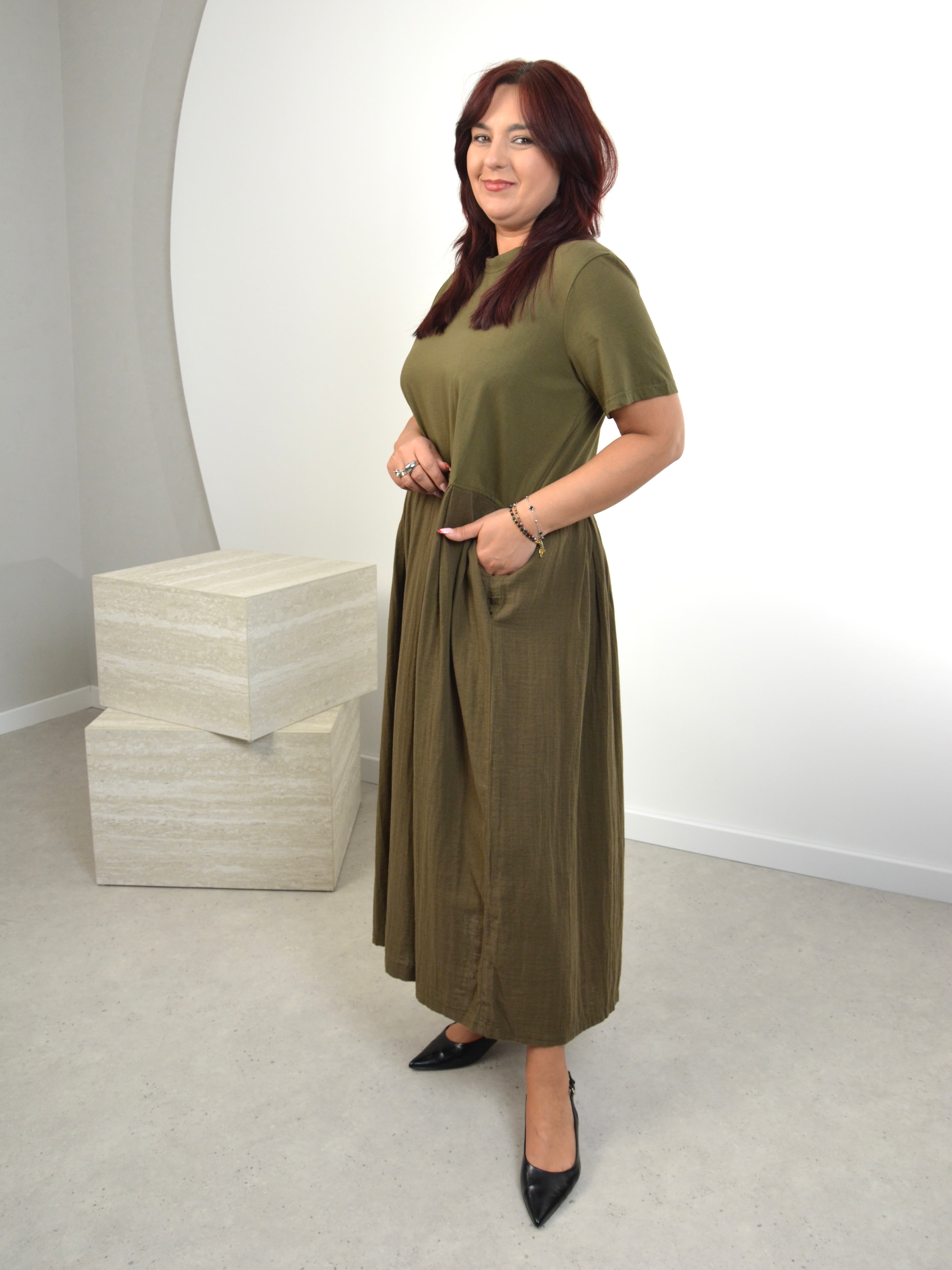 Sukienka z bawełnianym dołem