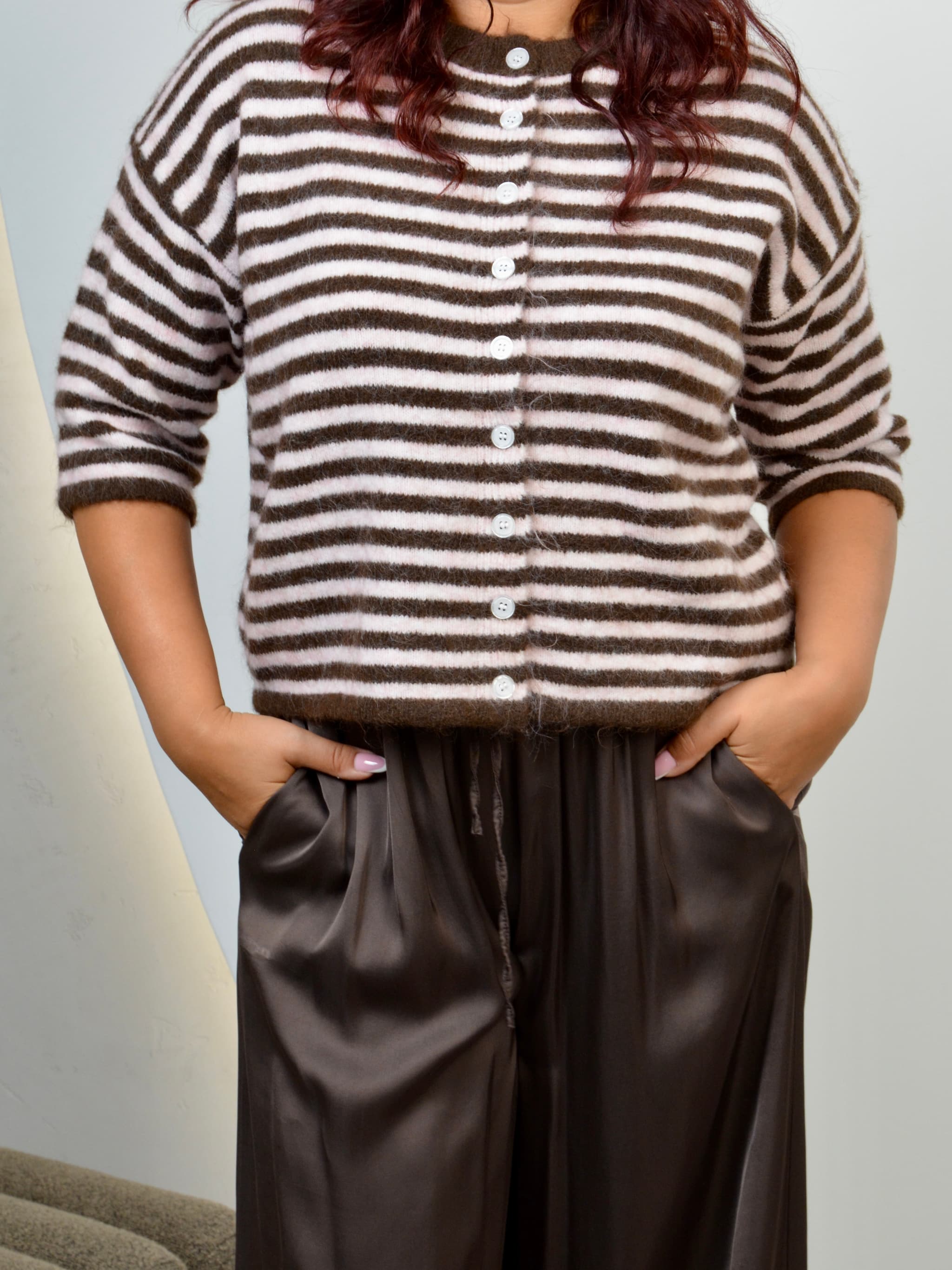 Sweter rozpinany w paski