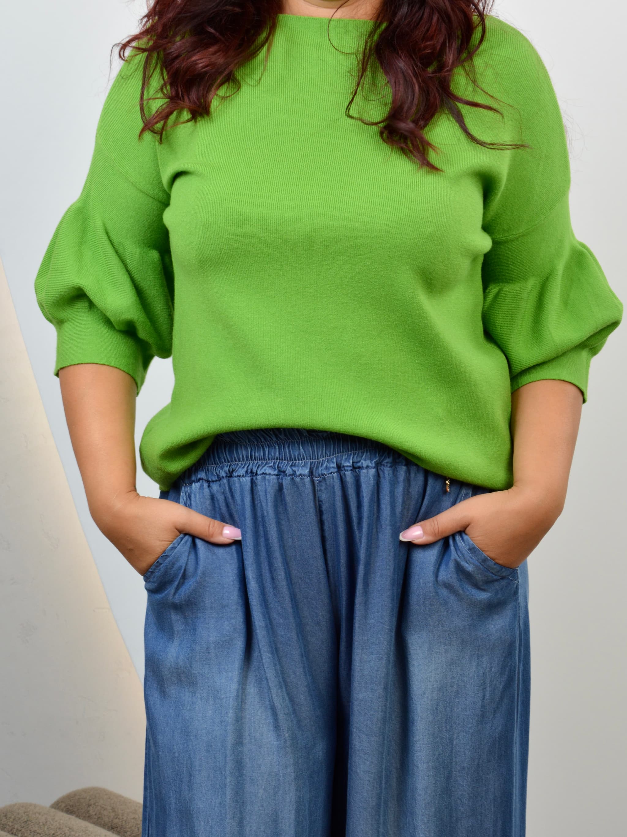 Sweter z bufiastymi rękawami